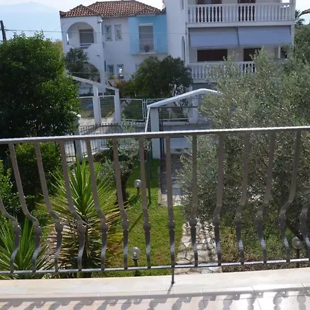 بيت للعطل Near The Sea